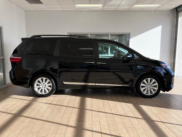 used 2017 Toyota Sienna car, priced at $26,353