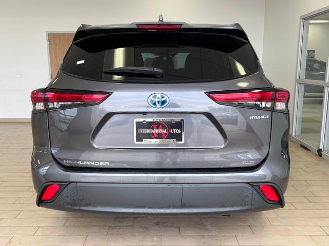 used 2021 Toyota Highlander Hybrid car, priced at $41,561