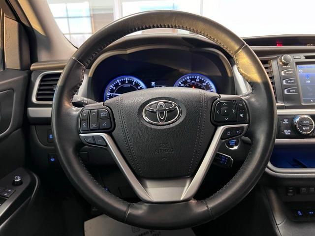 used 2019 Toyota Highlander car, priced at $25,653