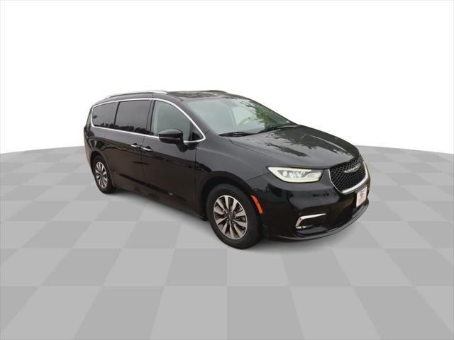 used 2021 Chrysler Pacifica car, priced at $23,495