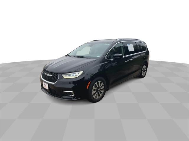 used 2021 Chrysler Pacifica car, priced at $23,495