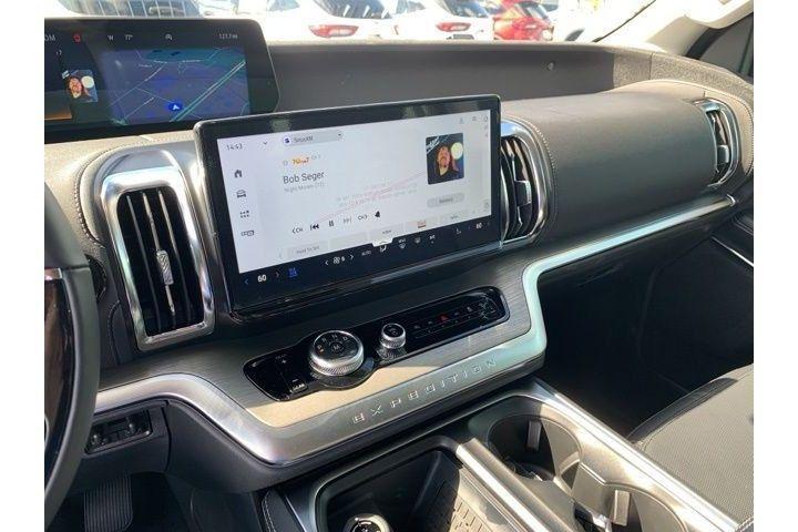 new 2025 Ford Expedition car, priced at $77,425
