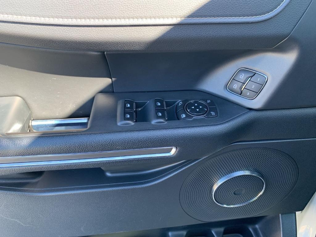 used 2022 Ford Expedition car, priced at $47,788