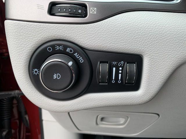 used 2021 Jeep Cherokee car, priced at $23,051