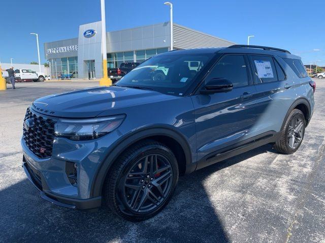 new 2025 Ford Explorer car, priced at $60,675