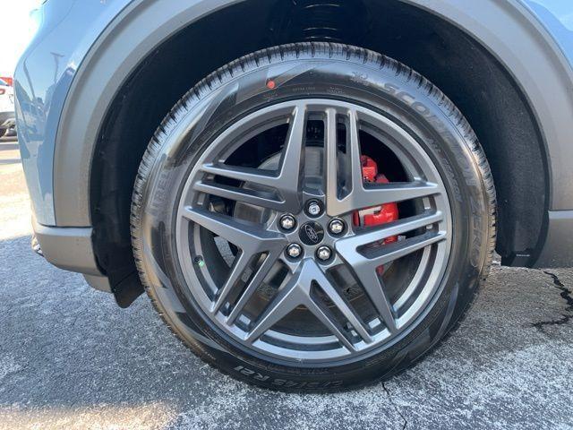 new 2025 Ford Explorer car, priced at $60,675