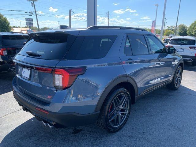 new 2025 Ford Explorer car, priced at $60,675