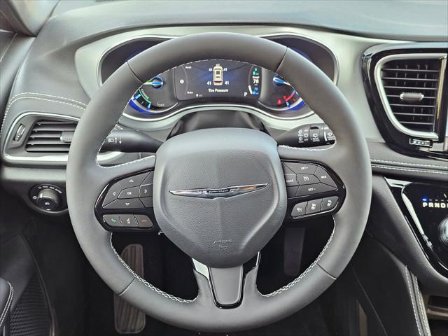 new 2025 Chrysler Pacifica Hybrid car, priced at $58,275
