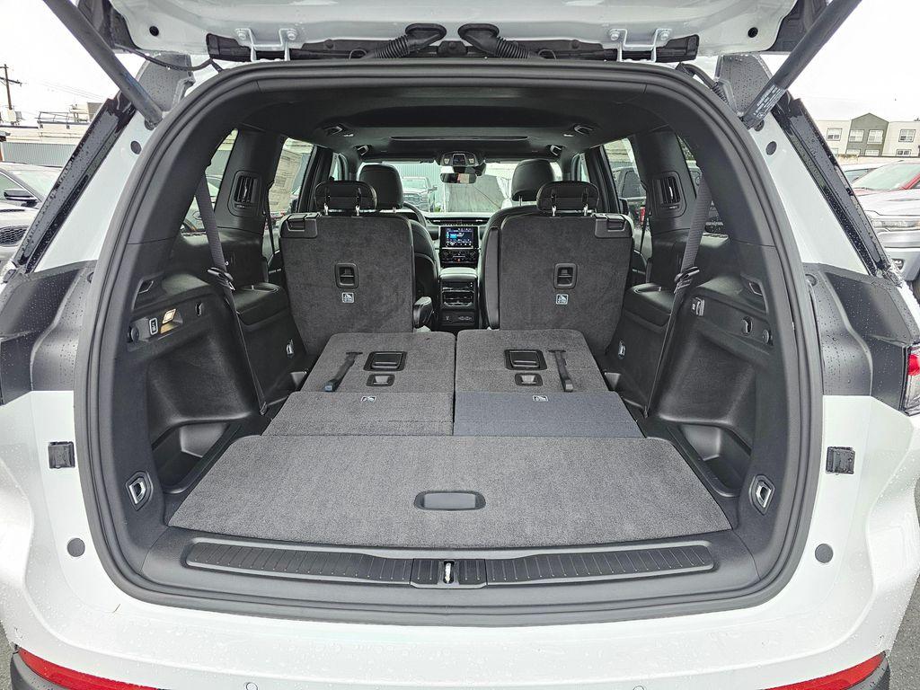 new 2025 Jeep Grand Cherokee L car, priced at $48,135