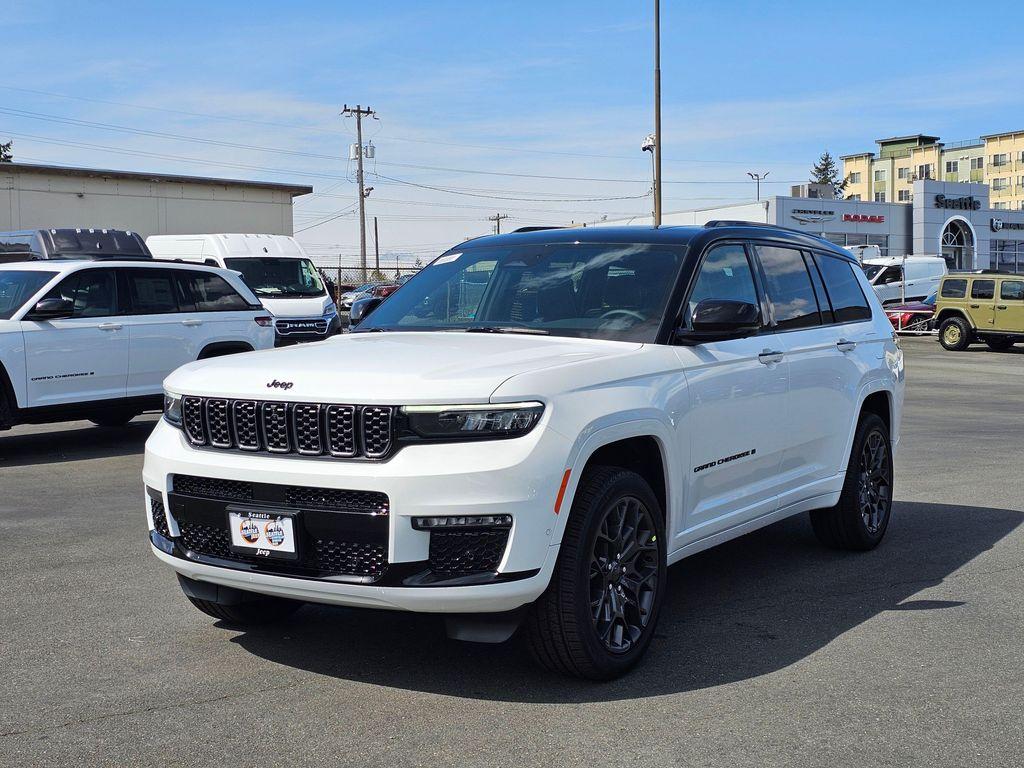 new 2025 Jeep Grand Cherokee L car, priced at $69,060