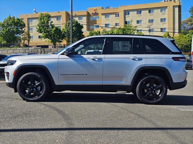 new 2024 Jeep Grand Cherokee car, priced at $37,670