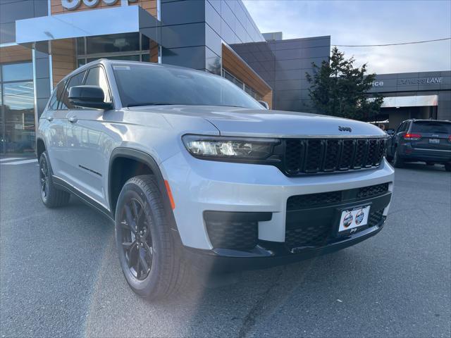 new 2024 Jeep Grand Cherokee L car, priced at $38,275