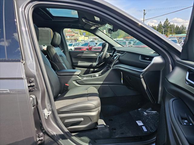new 2025 Jeep Grand Cherokee car, priced at $44,530