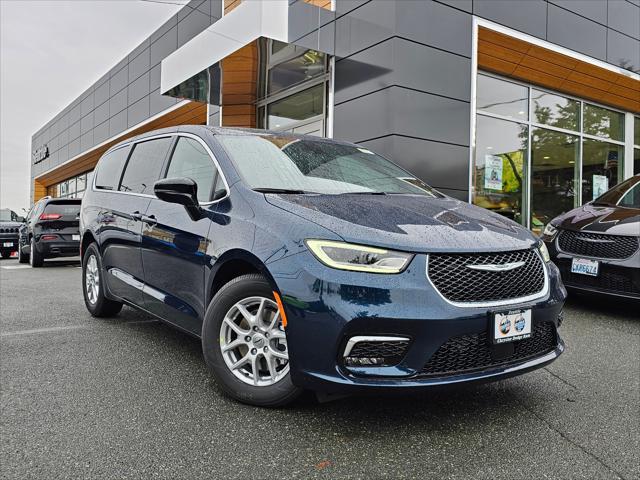 new 2025 Chrysler Pacifica car, priced at $42,920