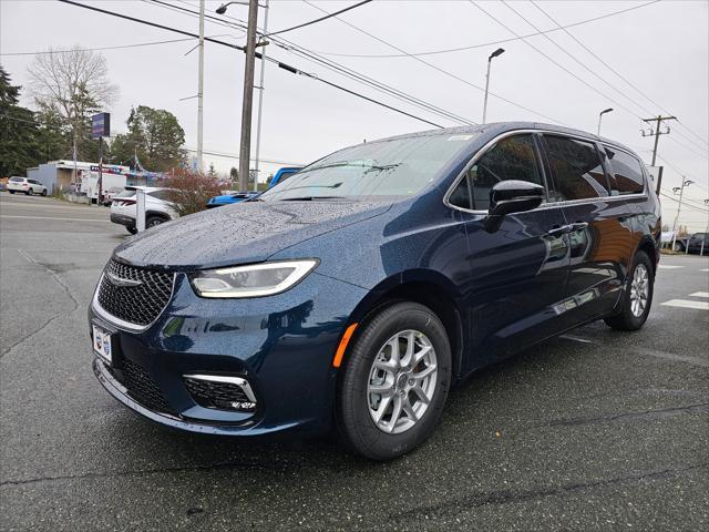 new 2025 Chrysler Pacifica car, priced at $42,920