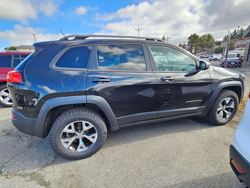 used 2015 Jeep Cherokee car, priced at $15,877