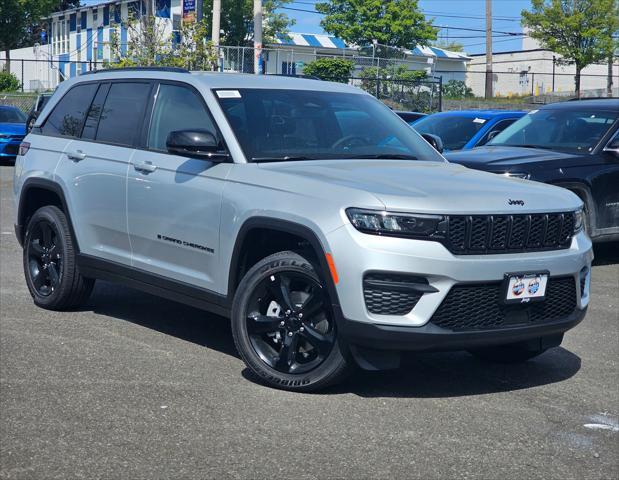 new 2024 Jeep Grand Cherokee car, priced at $37,670