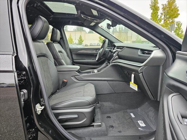 new 2025 Jeep Grand Cherokee L car, priced at $44,730