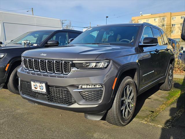 new 2025 Jeep Grand Cherokee car, priced at $47,295