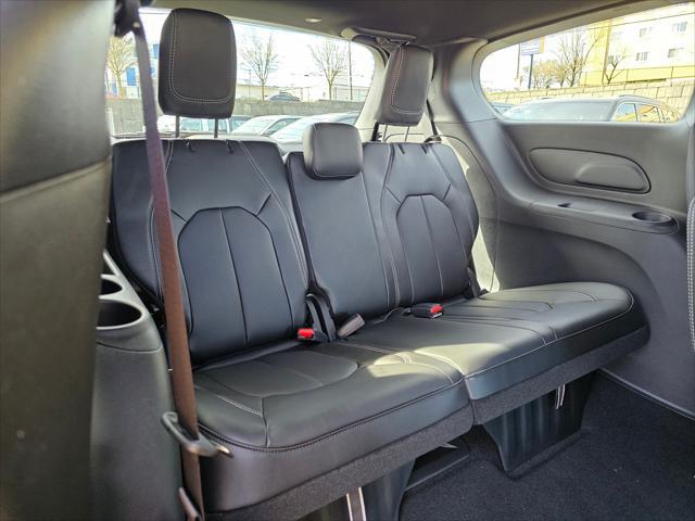 new 2025 Chrysler Pacifica car, priced at $39,145