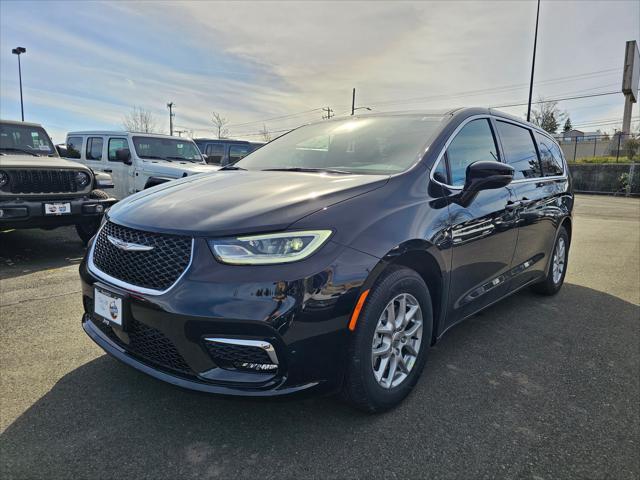 new 2025 Chrysler Pacifica car, priced at $39,145