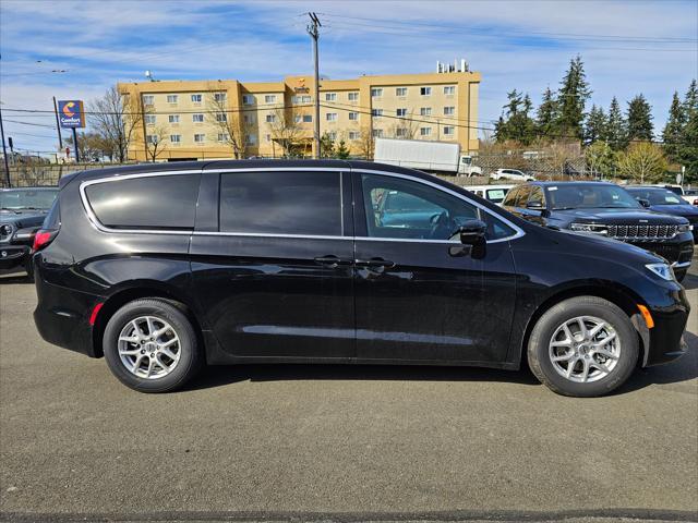 new 2025 Chrysler Pacifica car, priced at $39,145