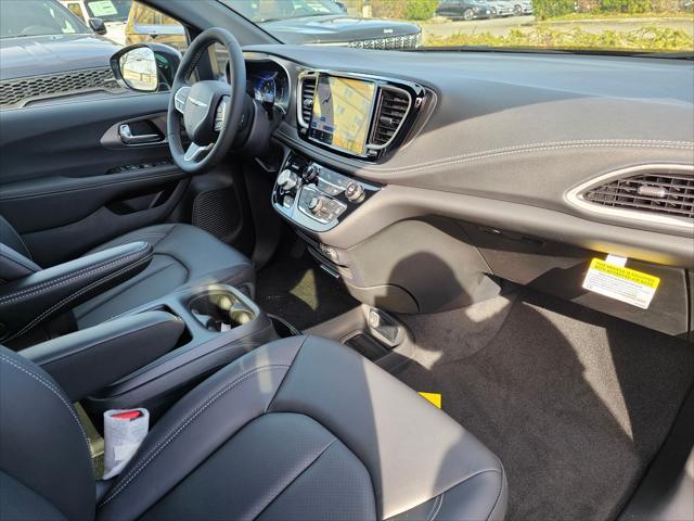 new 2025 Chrysler Pacifica car, priced at $39,145