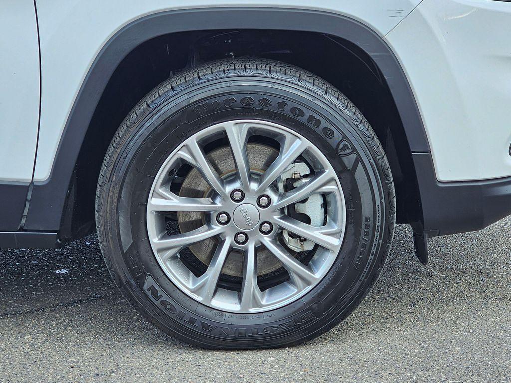 used 2022 Jeep Cherokee car, priced at $23,763