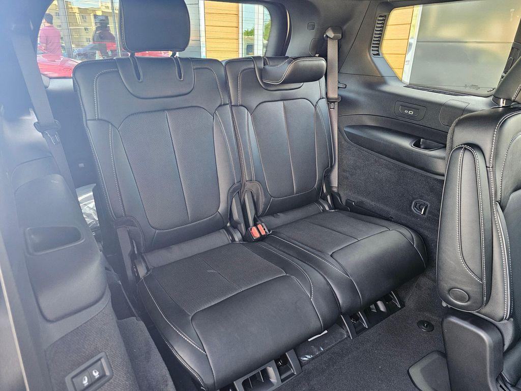 new 2024 Jeep Grand Cherokee L car, priced at $57,850