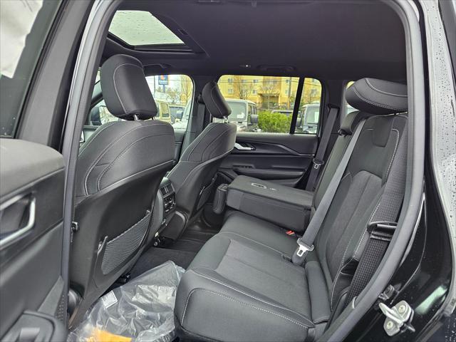 new 2025 Jeep Grand Cherokee car, priced at $41,970