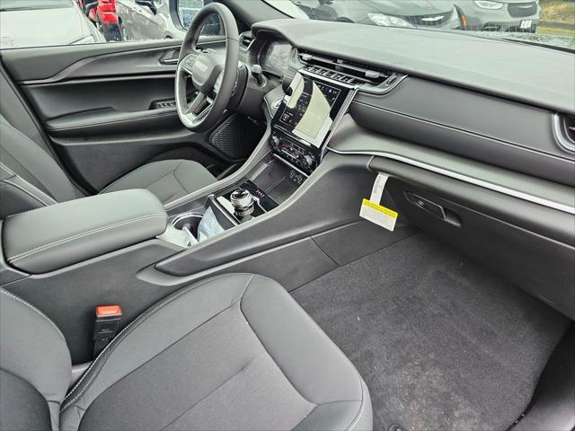 new 2025 Jeep Grand Cherokee car, priced at $41,970