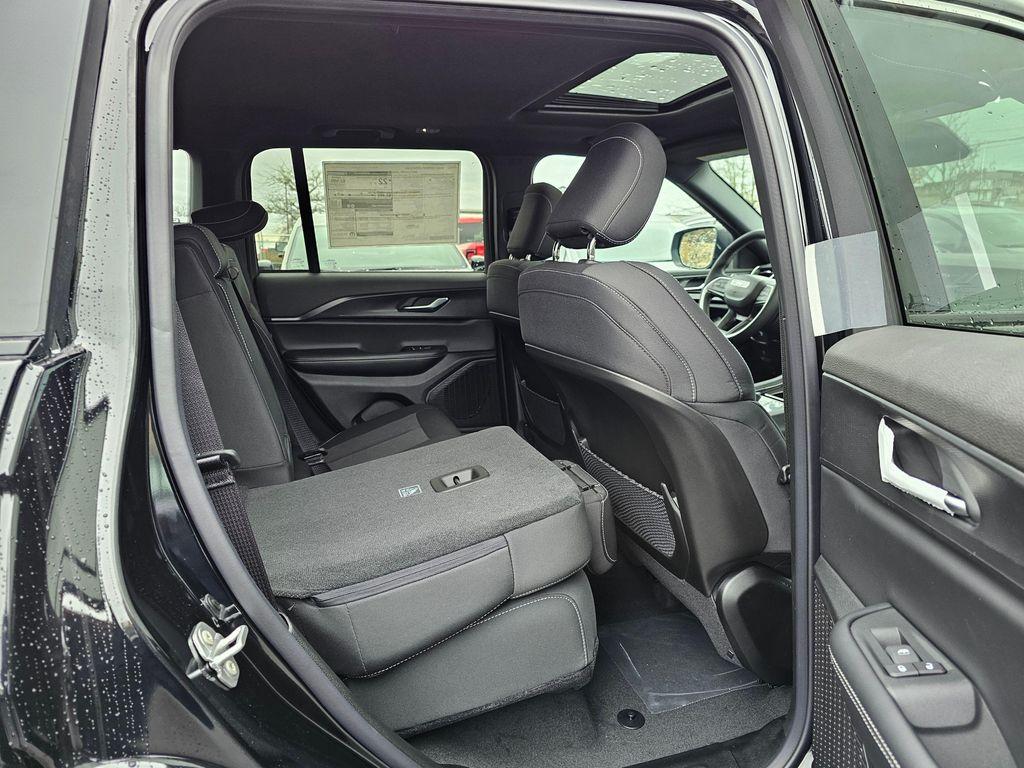new 2025 Jeep Grand Cherokee car, priced at $33,970