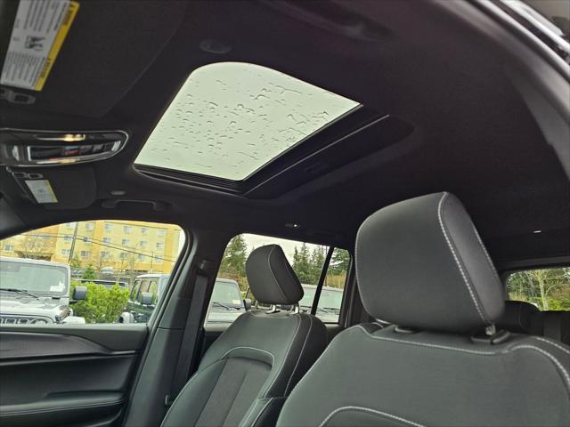 new 2025 Jeep Grand Cherokee car, priced at $41,970