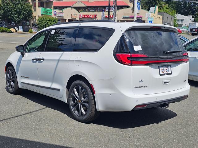 new 2024 Chrysler Pacifica car, priced at $45,180