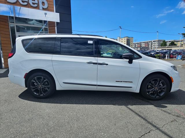 new 2024 Chrysler Pacifica car, priced at $45,180