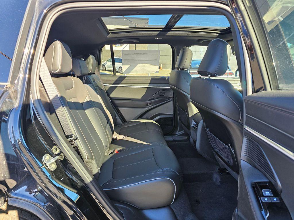 new 2025 Jeep Wagoneer S car, priced at $47,263