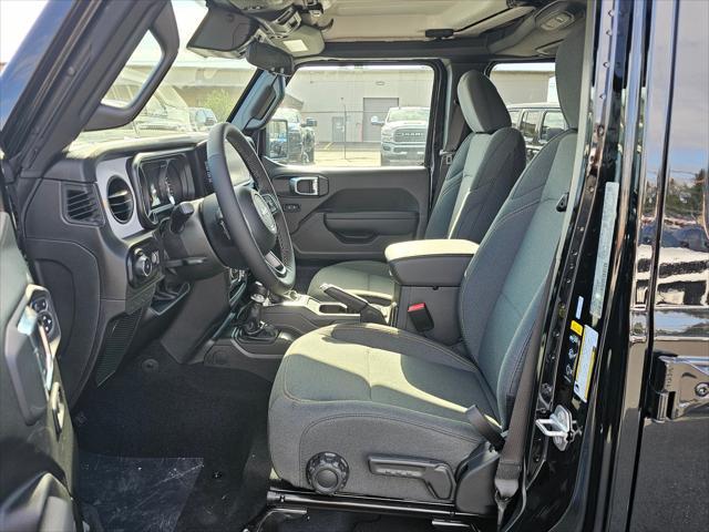 new 2025 Jeep Wrangler car, priced at $47,040