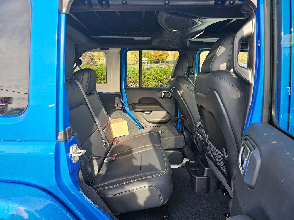 new 2025 Jeep Wrangler car, priced at $50,538