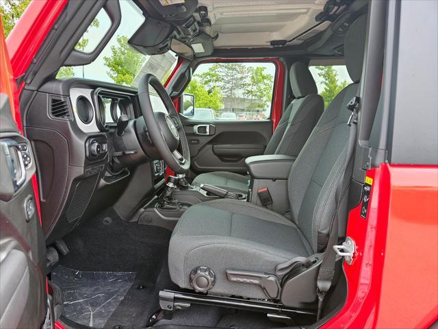 new 2025 Jeep Wrangler car, priced at $43,380