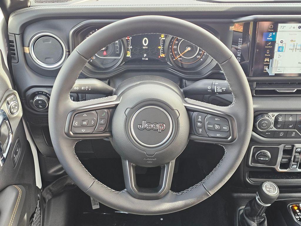 new 2025 Jeep Gladiator car, priced at $45,565