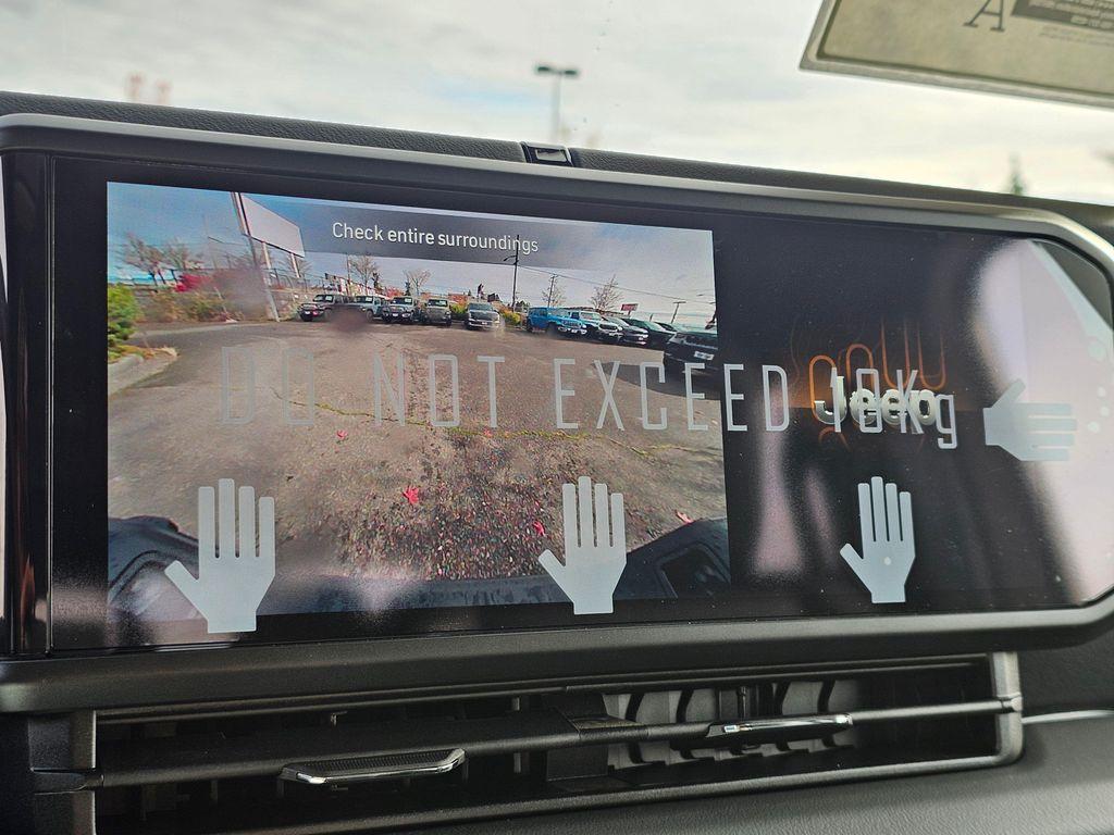 new 2025 Jeep Gladiator car, priced at $45,565