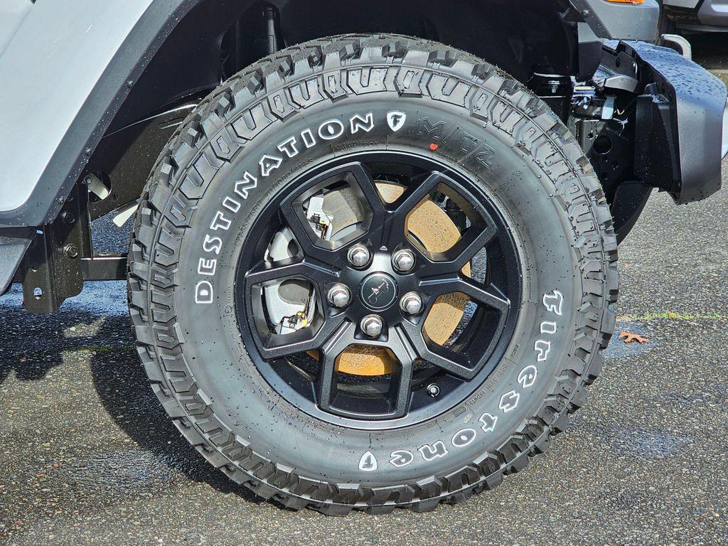 new 2025 Jeep Gladiator car, priced at $45,565