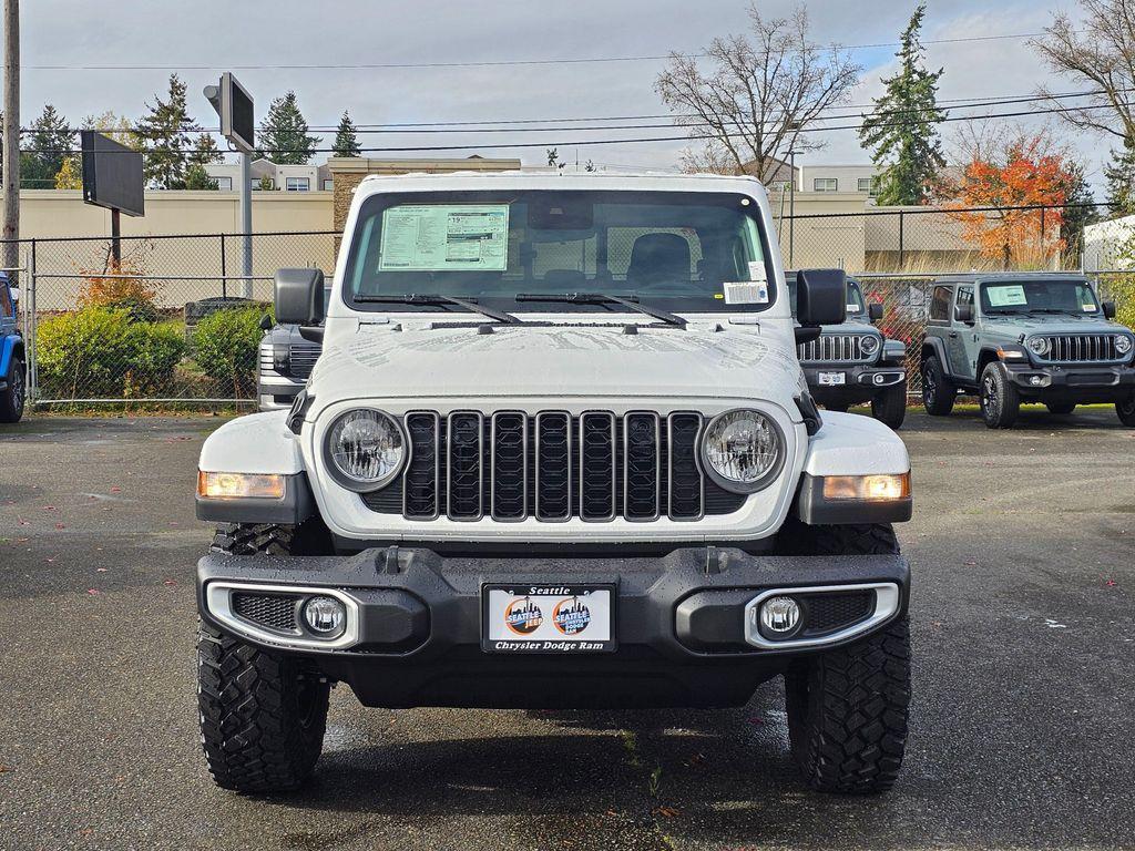 new 2025 Jeep Gladiator car, priced at $45,565