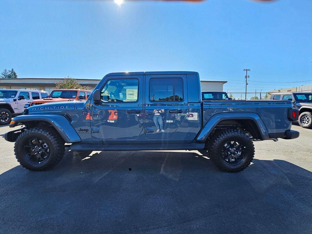 new 2025 Jeep Gladiator car, priced at $39,383
