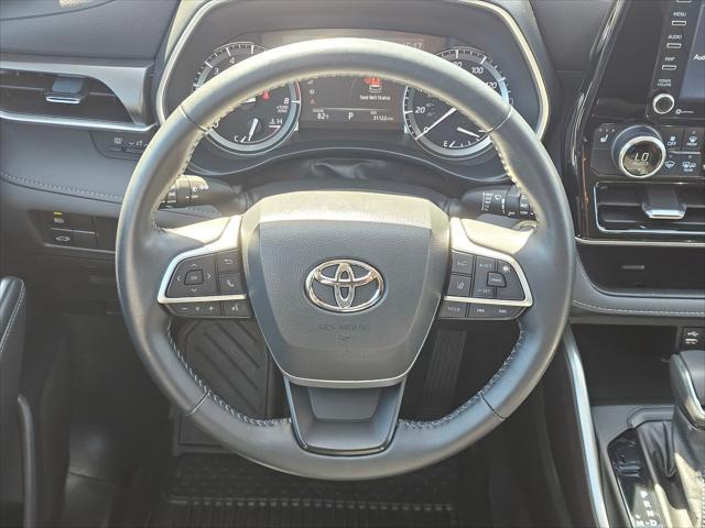 used 2022 Toyota Highlander car, priced at $40,575