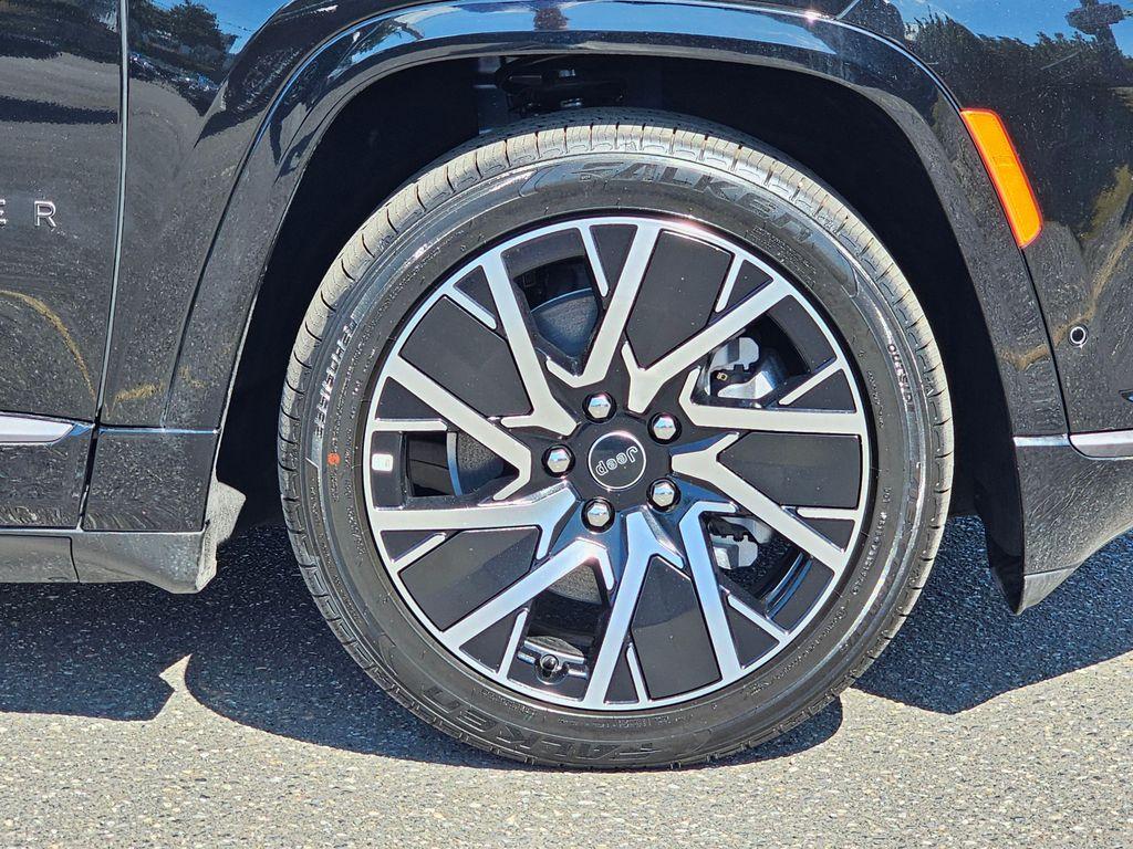 new 2025 Jeep Wagoneer S car, priced at $48,263