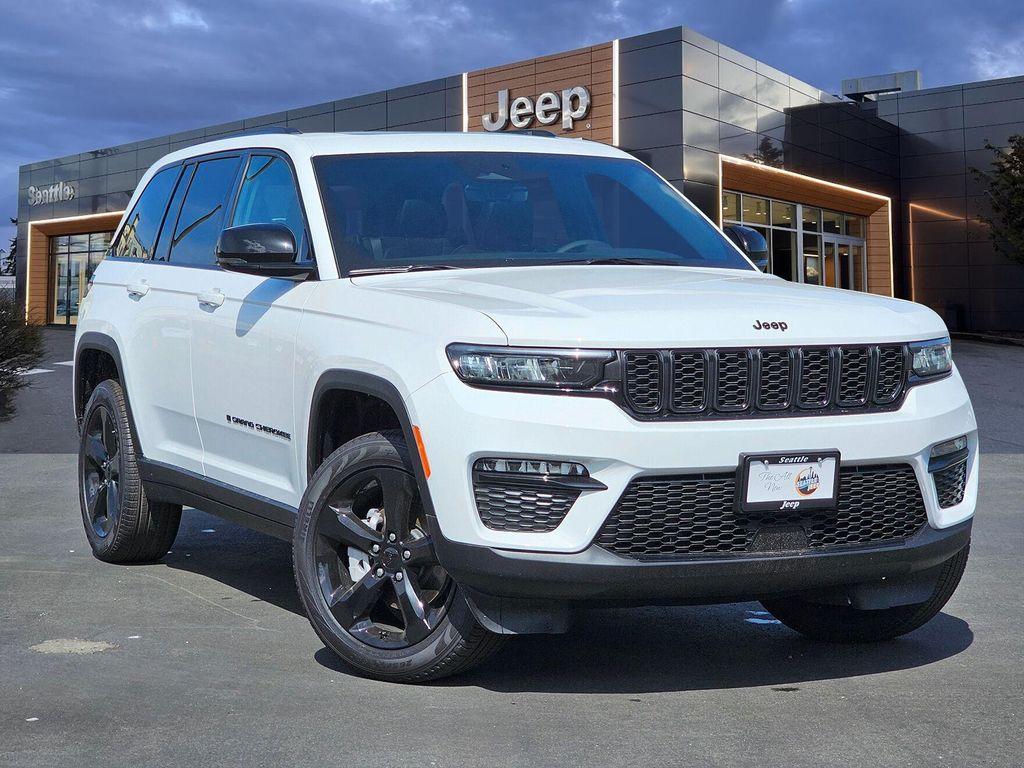 new 2025 Jeep Grand Cherokee car, priced at $44,685