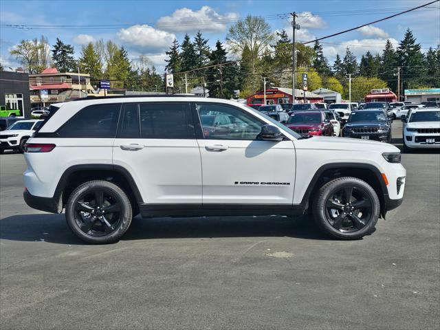 new 2025 Jeep Grand Cherokee car, priced at $50,435