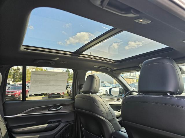 new 2025 Jeep Grand Cherokee car, priced at $50,435