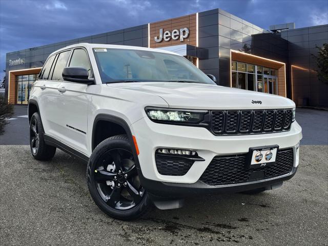 new 2025 Jeep Grand Cherokee car, priced at $45,700